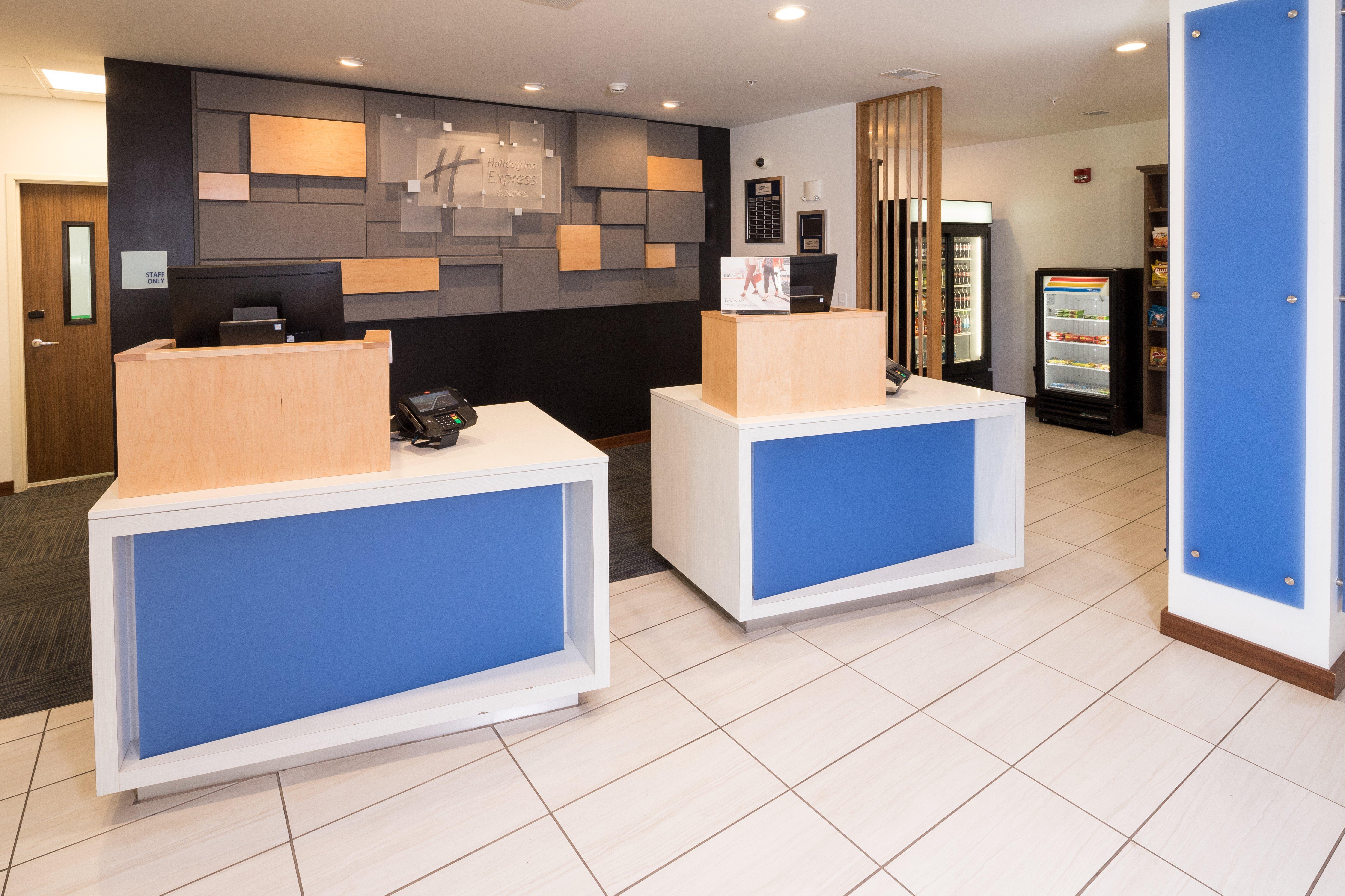 Holiday Inn Express & Suites - Portage By Ihg Экстерьер фото