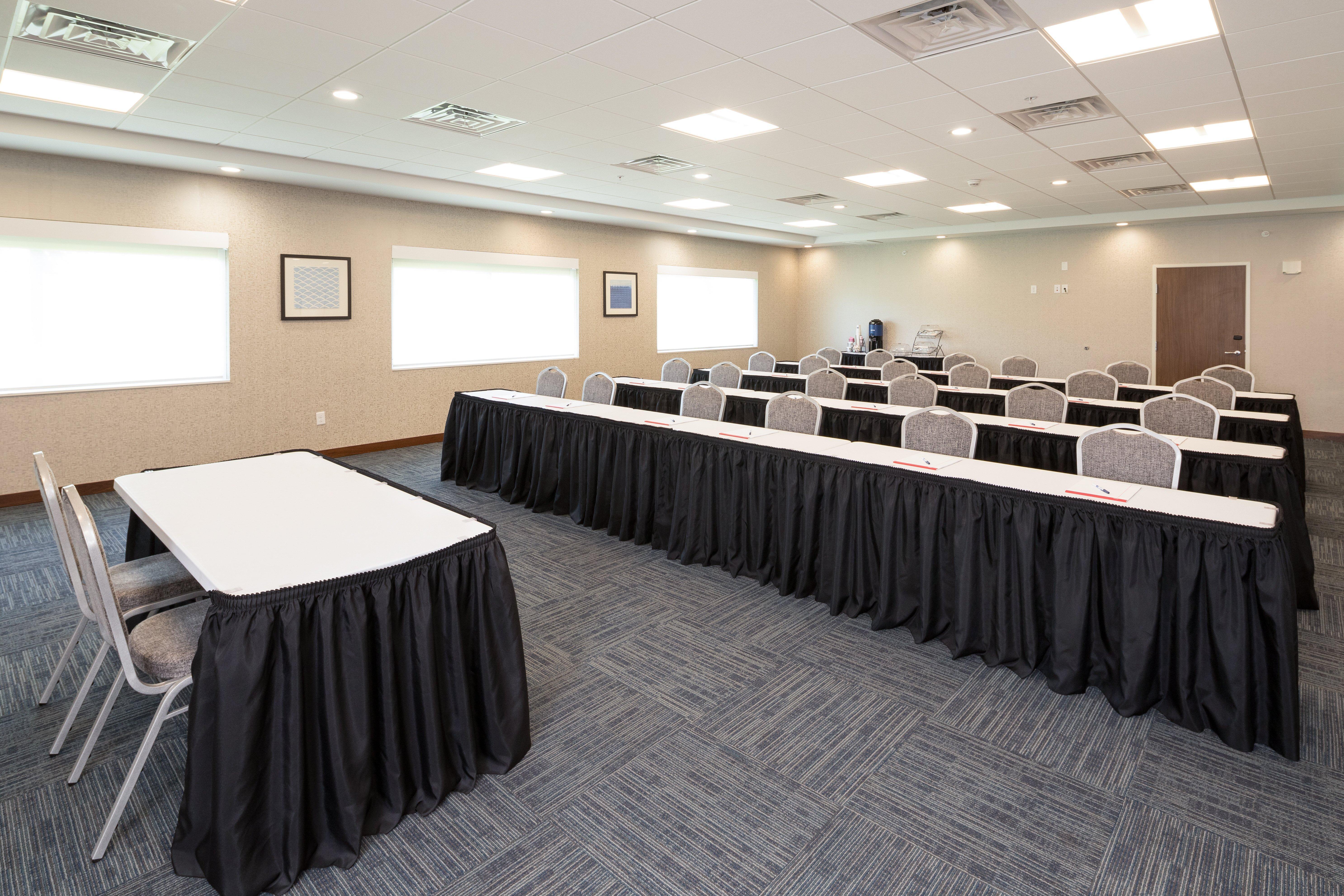 Holiday Inn Express & Suites - Portage By Ihg Экстерьер фото