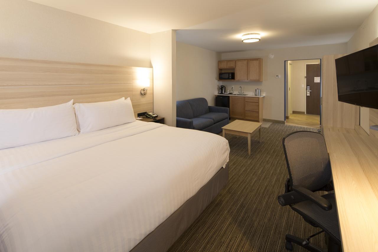 Holiday Inn Express & Suites - Portage By Ihg Экстерьер фото