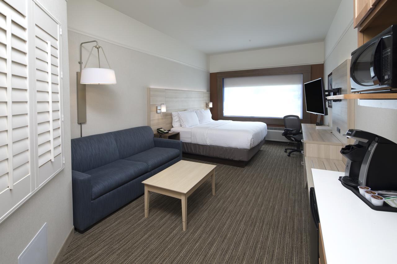 Holiday Inn Express & Suites - Portage By Ihg Экстерьер фото