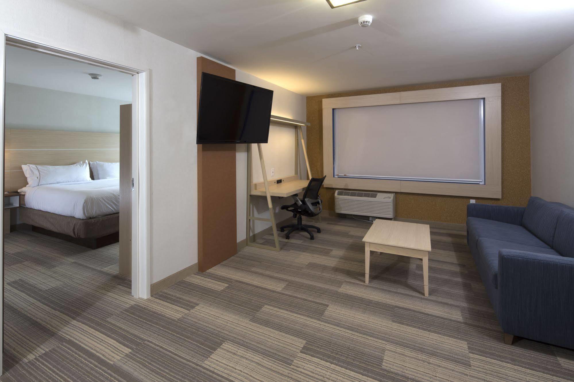 Holiday Inn Express & Suites - Portage By Ihg Экстерьер фото