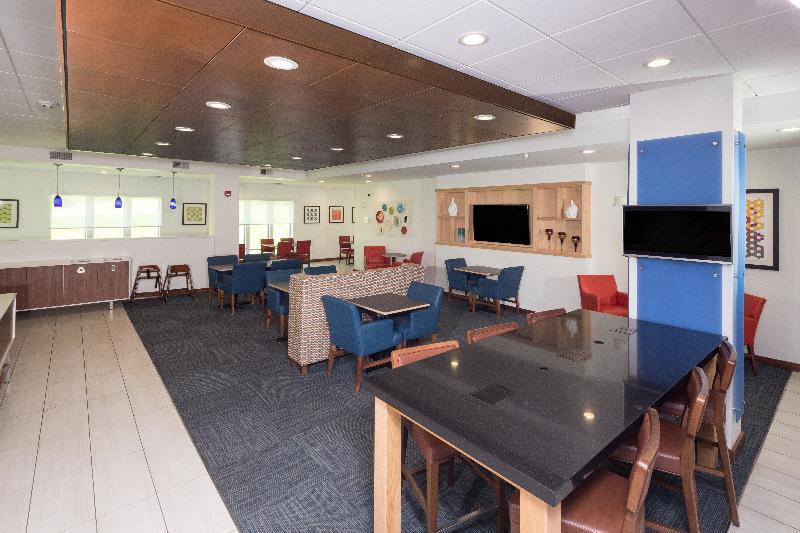 Holiday Inn Express & Suites - Portage By Ihg Экстерьер фото